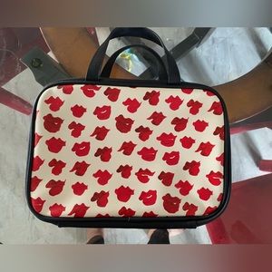 Estée Lauder travel cosmetic bag